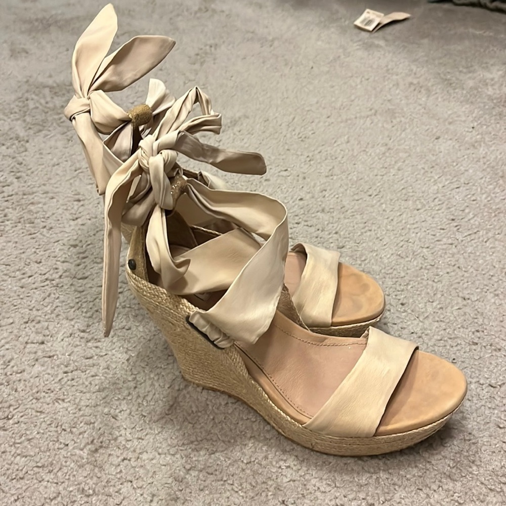 UGG Jules Platform Espadrille Wedge - sz 7
